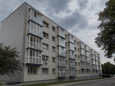Alytaus daugiabutis tapo renovacijos pavyzdžiu Lietuvai: sąskaitos mažėjo perpus, o gyventojai pirmiausia pajuto komfortą